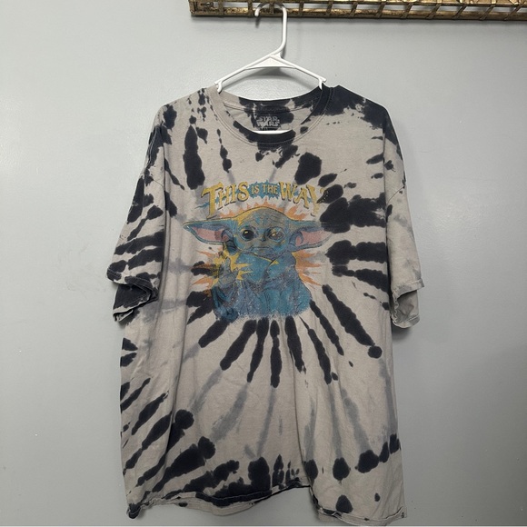 Tie-dye Oversized Baby Yoda T-Shirt - Picture 1 of 3